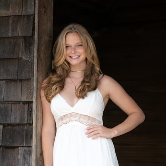 Meet your Posher, Mackenzie - Picture 1 of 1